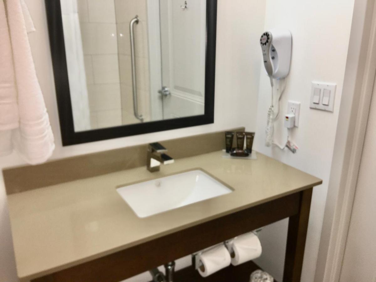 Wingate By Wyndham Jfk Airport, Far Rockaway Ny Hotel Ню Йорк Екстериор снимка