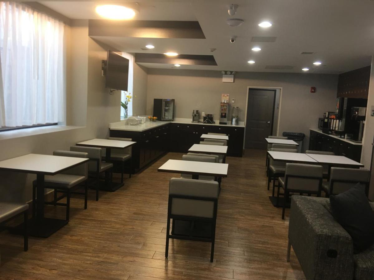 Wingate By Wyndham Jfk Airport, Far Rockaway Ny Hotel Ню Йорк Екстериор снимка